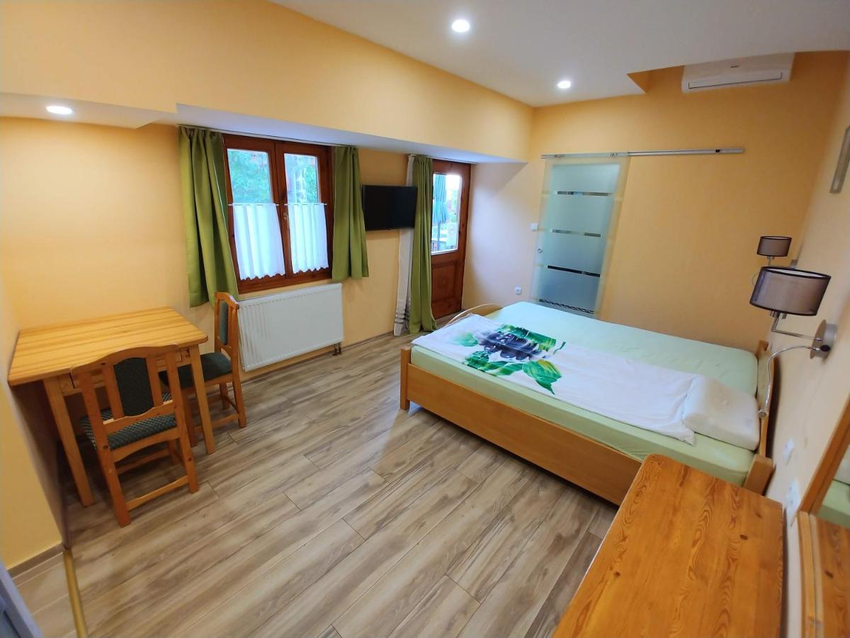 Zöld sziget Apartmanház Gyenesdiás Esterno foto