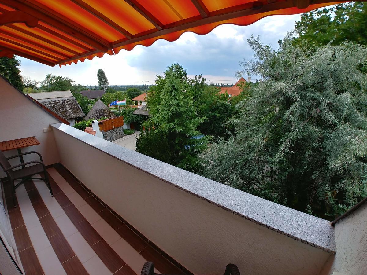 Zöld sziget Apartmanház Gyenesdiás Esterno foto