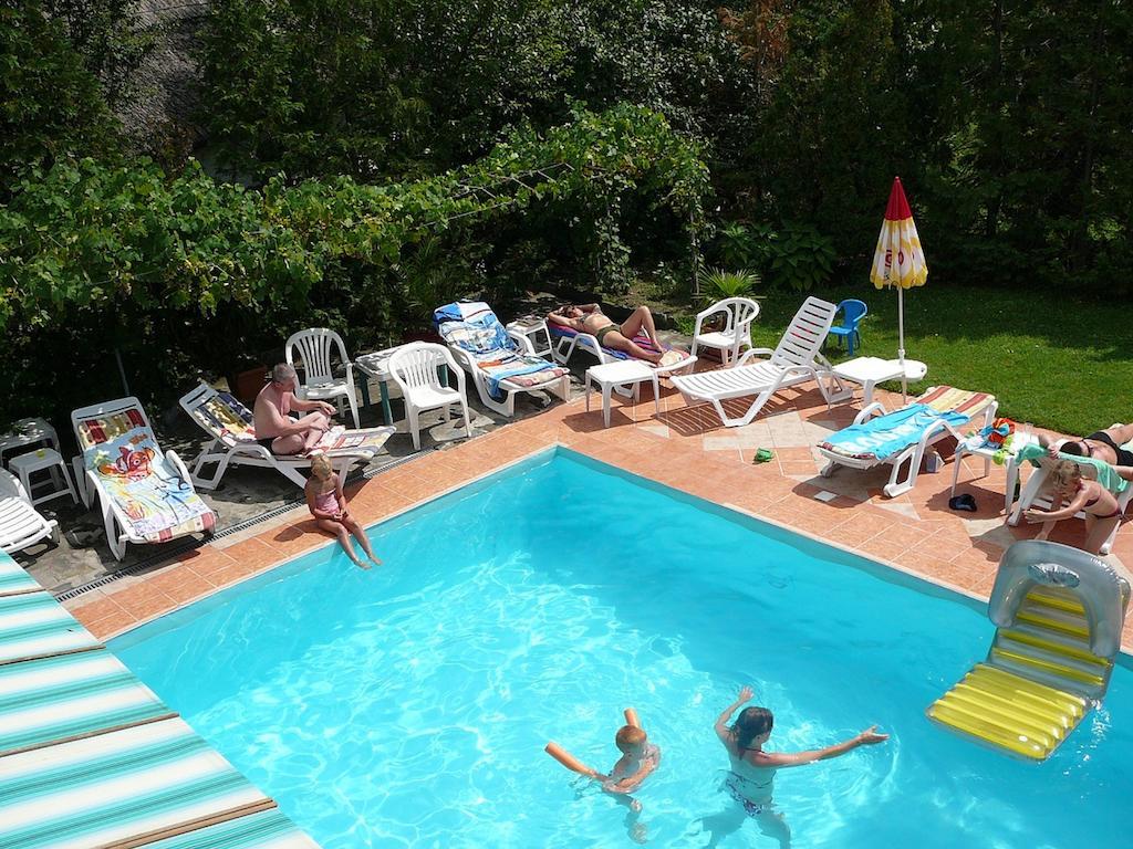Zöld sziget Apartmanház Gyenesdiás Esterno foto
