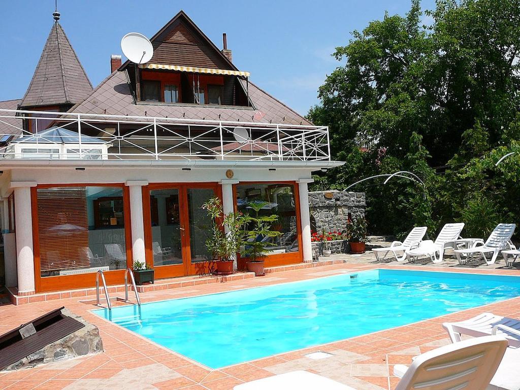 Zöld sziget Apartmanház Gyenesdiás Esterno foto