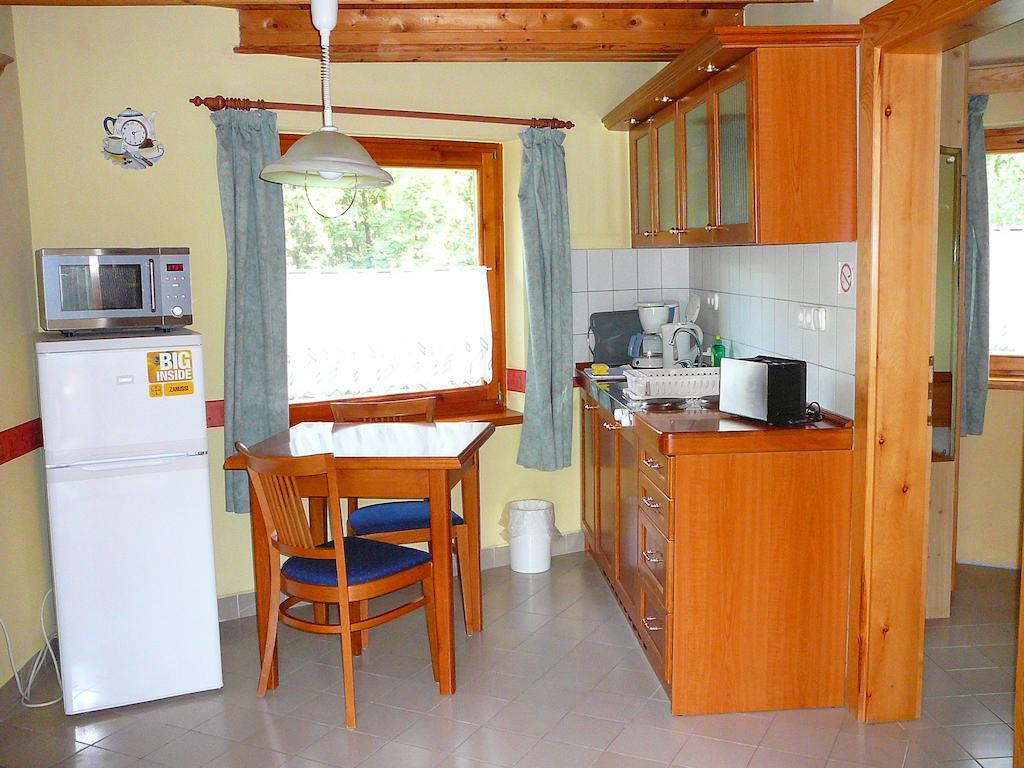 Zöld sziget Apartmanház Gyenesdiás Esterno foto
