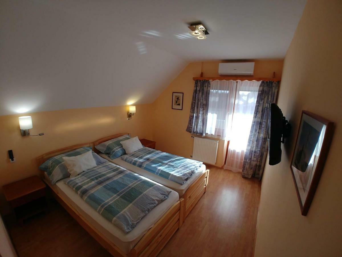 Zöld sziget Apartmanház Gyenesdiás Esterno foto